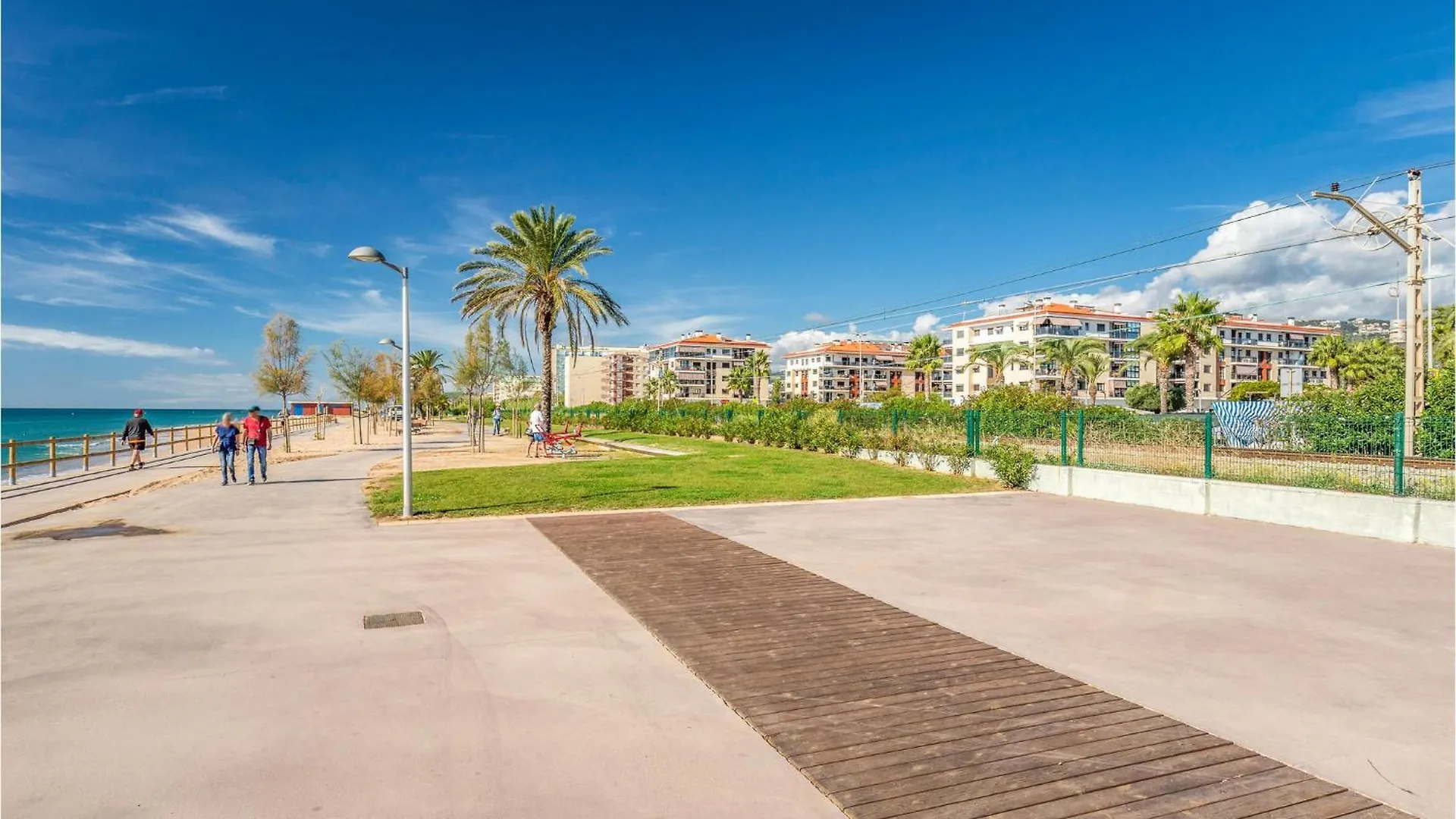 2 Bedroom Nice Apartment In Pineda De Mar