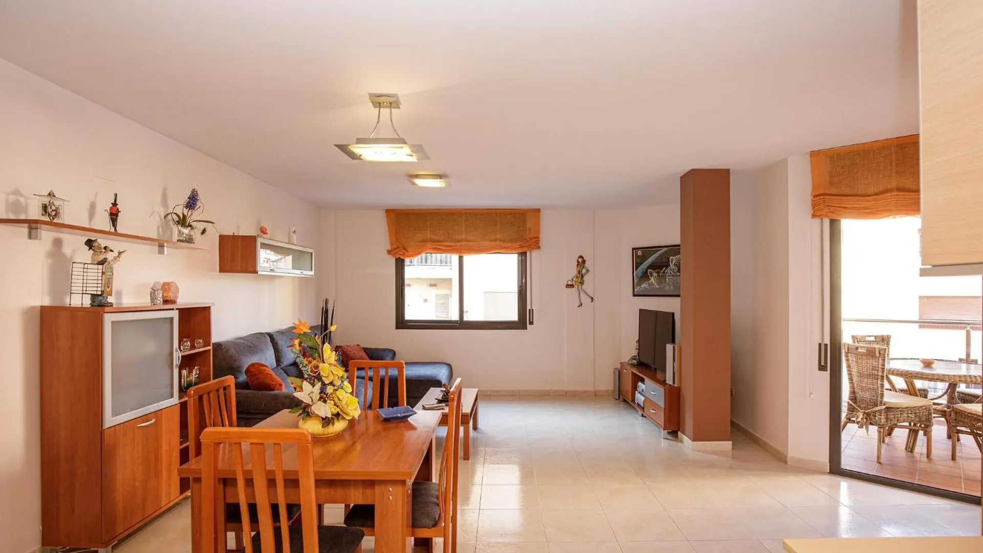 2 Bedroom Nice Apartment In Pineda De Mar